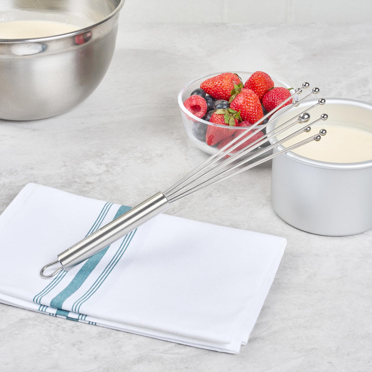 Restaurantware smooth mixing action whisk blends batters and creams with ease.