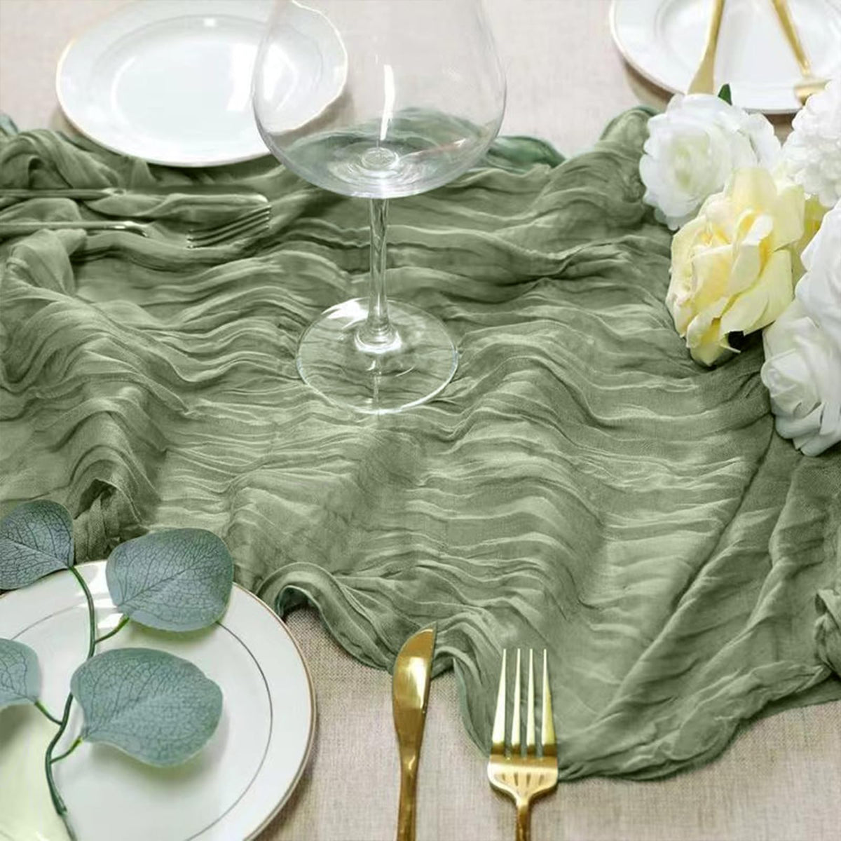 RestfulGlow six-pack table runner display for long tables