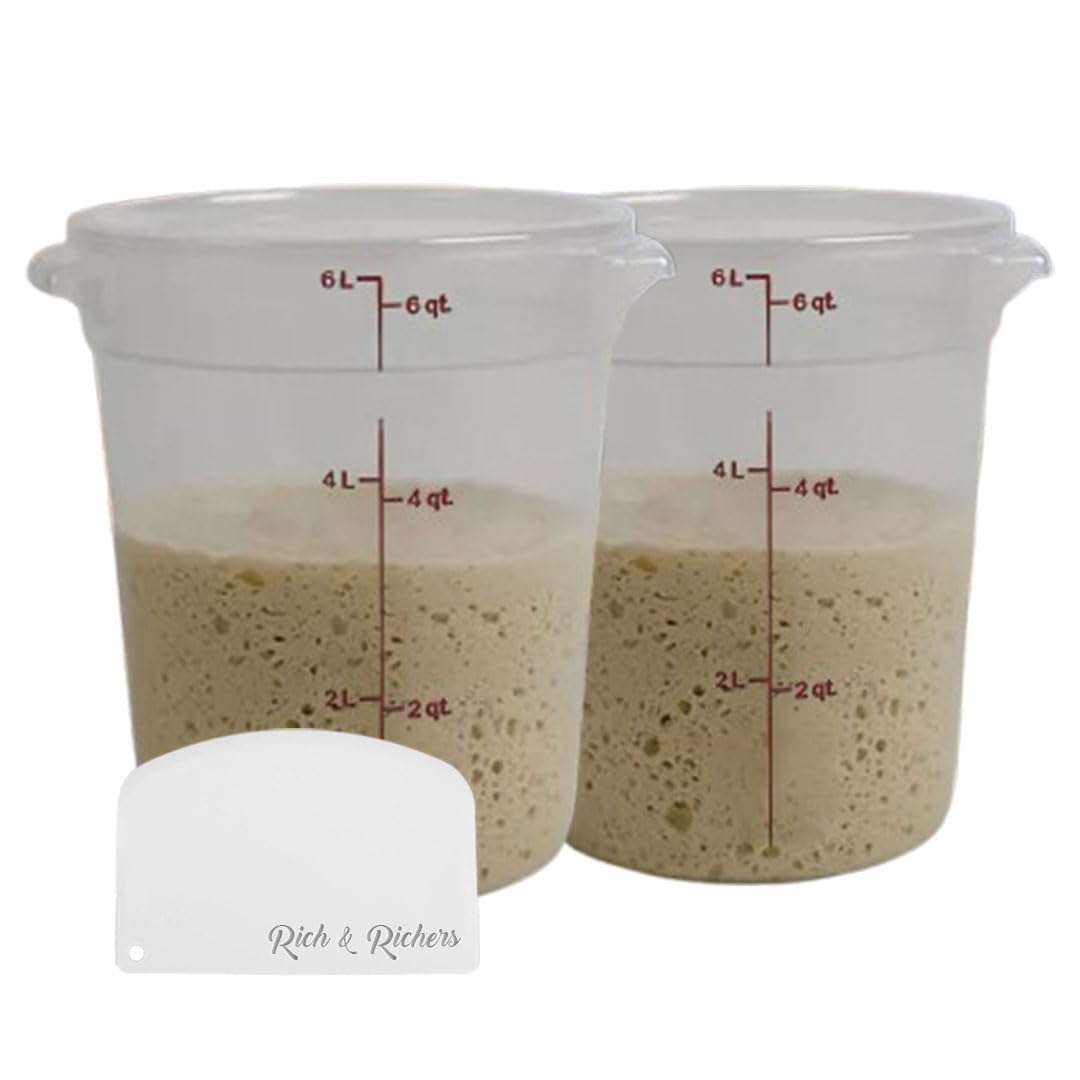 Rich&Richer Cmbro 6qt round container for dough proofing and space efficiency.