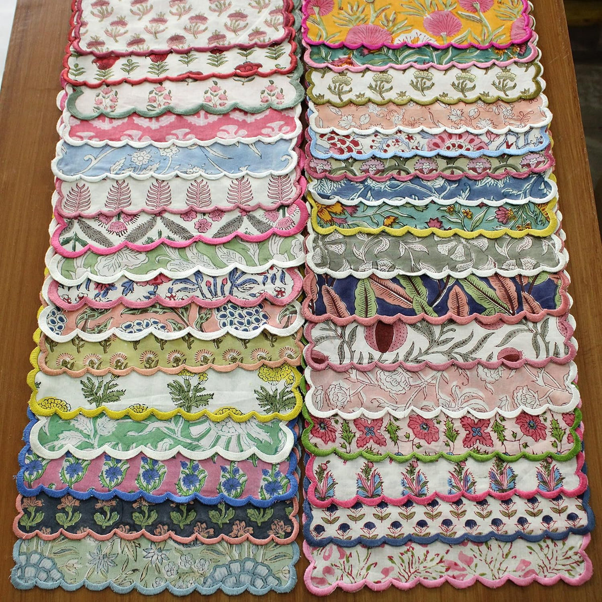 Wedding table setup with Ridhi 20x20 cloth napkins