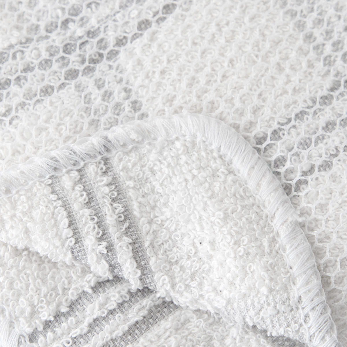 RITZ absorbent cotton side dries surfaces quickly after washing