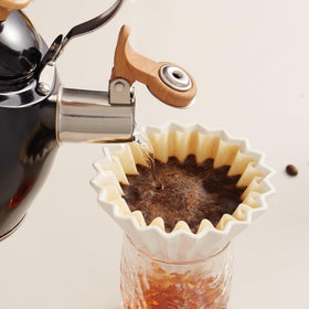 ROCKURWOK pour spout design provides controlled, spill-free pouring.