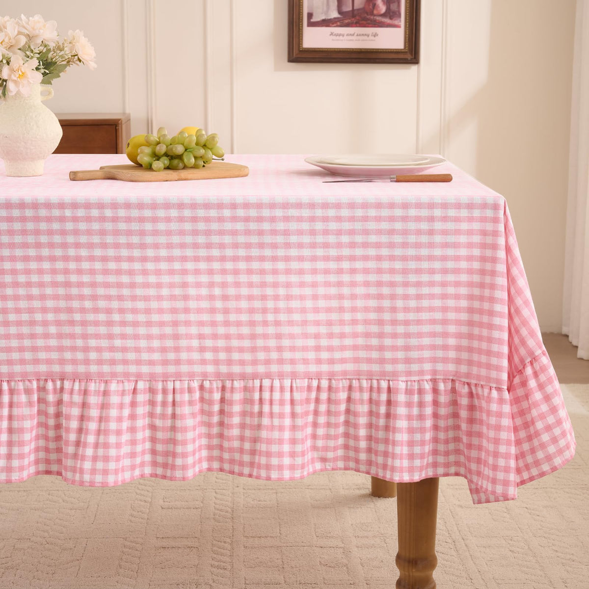 Romanstile gingham ruffled tablecloth pink for elegant outdoor dining.
