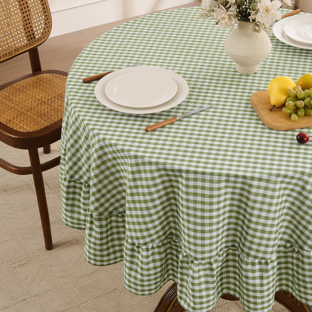 Romanstile waterproof linen-cotton tablecloth round keeps outdoor dining surfaces dry.