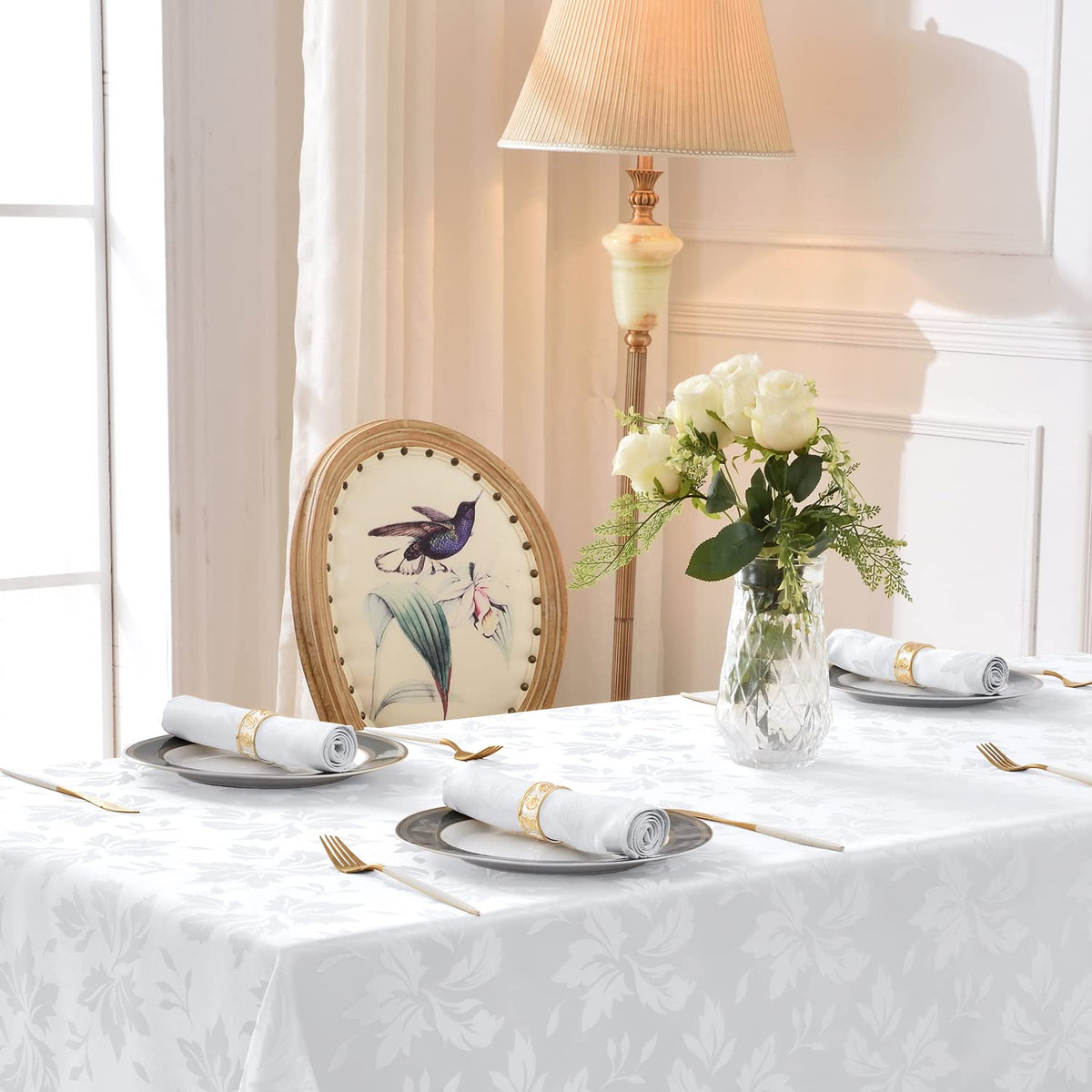 Romanstile wedding and gatherings ready tablecloth with jacquard texture