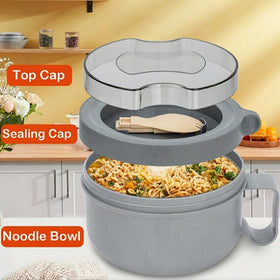 Ronanemon bowl's steam vent reduces splatter during reheating.