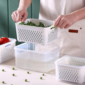 Ronanemon 3150ml container with basket keeps berries organized