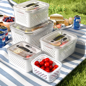 Ronanemon 800ml container with vented lid keeps produce fresh longer.
