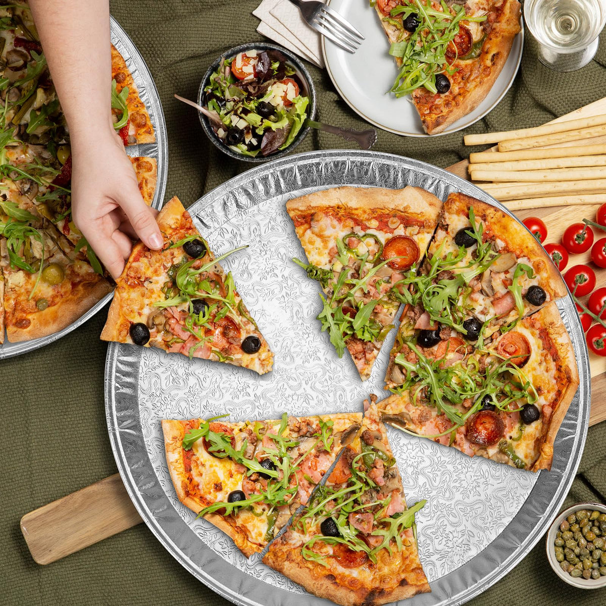 Roponan 15-pack ready for gatherings like family dinners or potlucks.