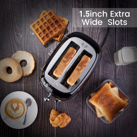 Roter Mond 2-slice toaster bagel mode button close-up for even one-side browning.