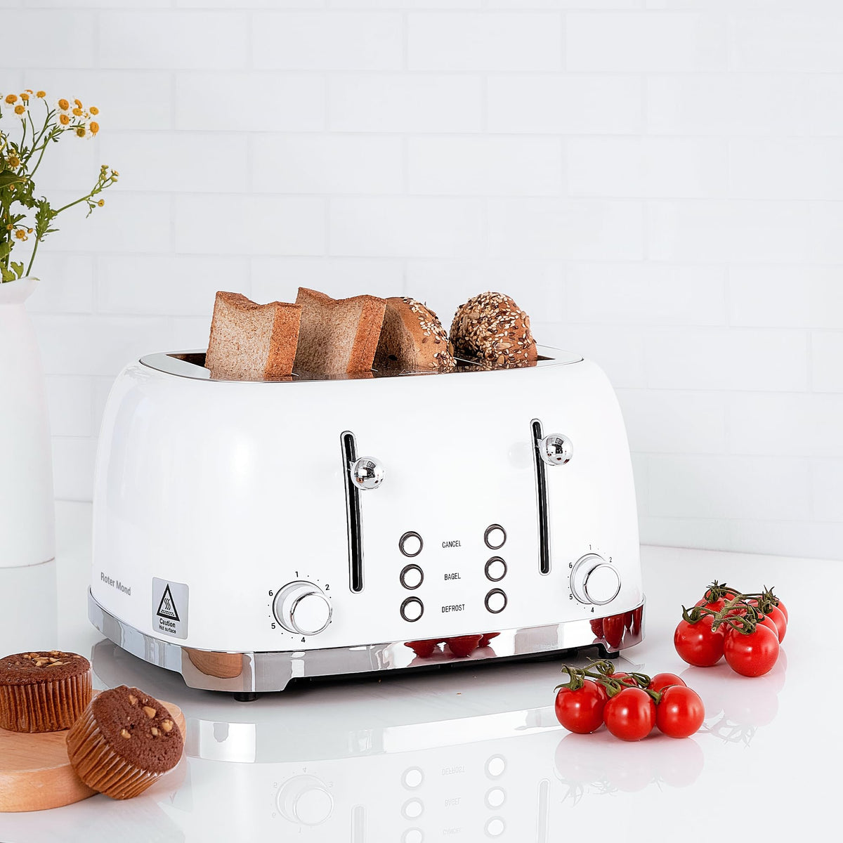 Roter Mond retro design kitchen shot; stylish gift-ready appliance.