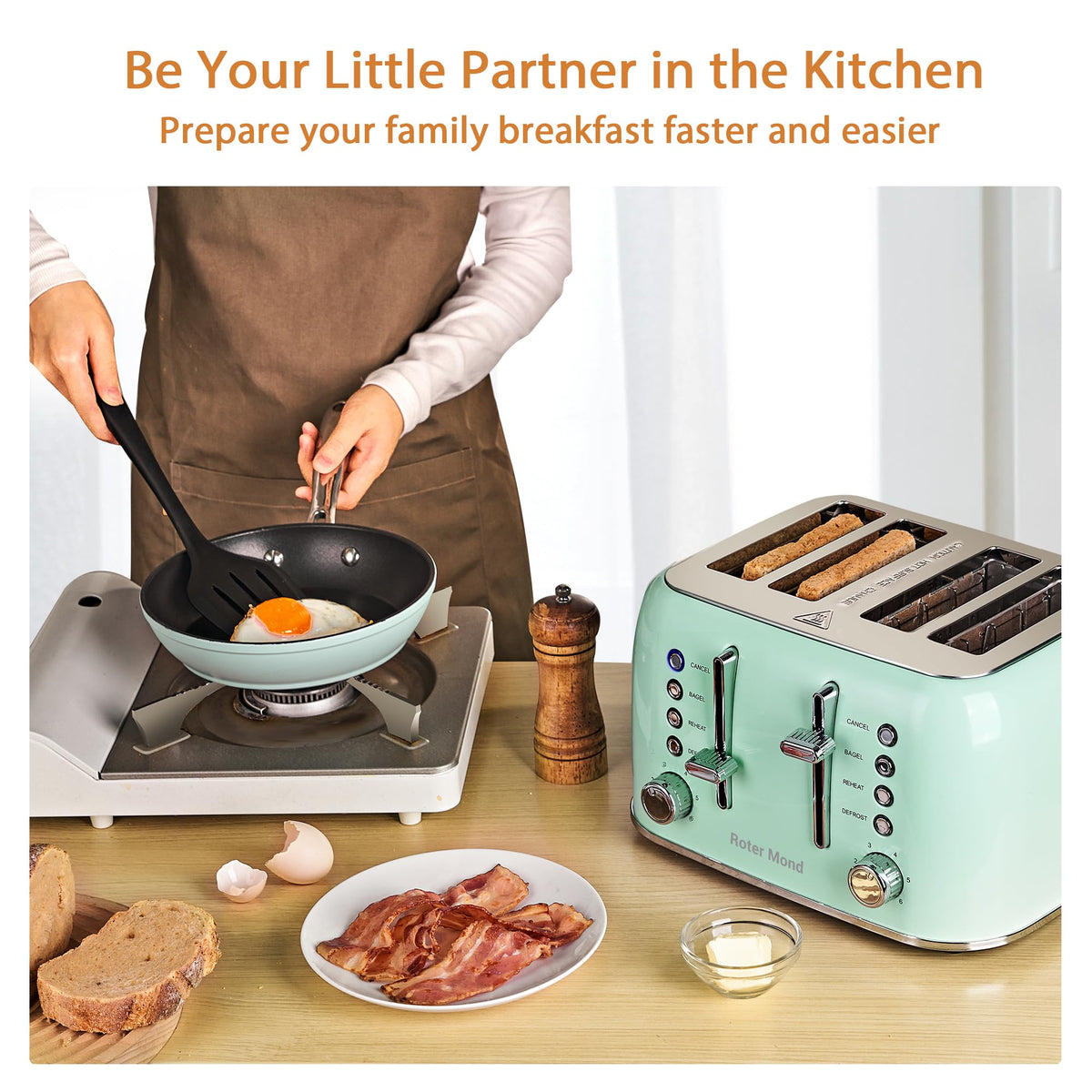 Removable crumb tray on the Roter Mond toaster for easy cleanup