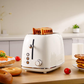 Roter Mond cream toaster is BPA-free and rust-resistant for everyday use