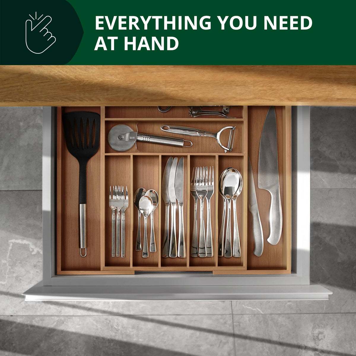 ROYAL CRAFT WOOD makeup brushes stay sorted and easy to grab.