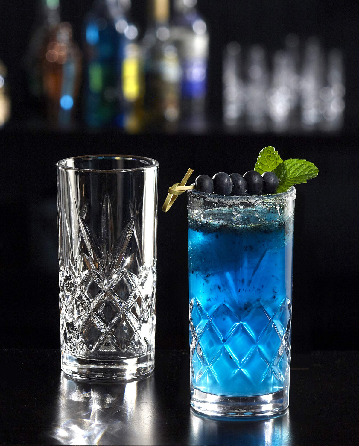 Royalty Art Kinsley dishwasher-safe glass simplifies cleanup after meals.