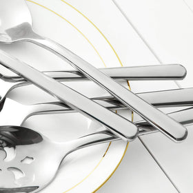RTT 18/0 stainless steel utensils resist corrosion for daily use.