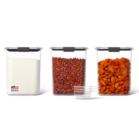 Rubbermaid Brilliance 16-cup airtight container with crystal-clear lid for easy visibility.