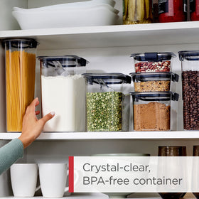 Rubbermaid Brilliance cereal-keeper-32oz-lid-flip: easy one-handed pouring