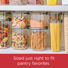 Rubbermaid Brilliance 12-cup pantry container with clear visibility and seal.