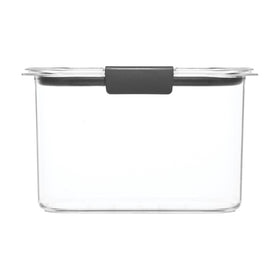 Rubbermaid Brilliance pantry crystal-clear design for quick content identification and organization.