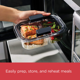 Clear, stain- and odor-resistant Brilliance system keeps containers looking new