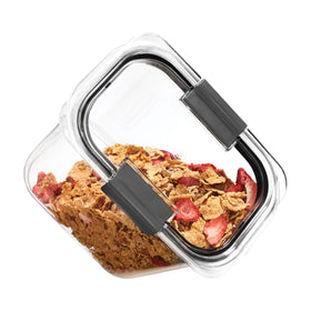 Rubbermaid Brilliance stain-resistant walls stay pristine after daily use.
