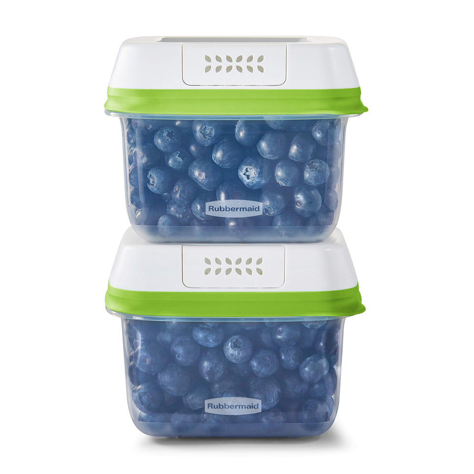 Rubbermaid FreshWorks Saver top view showing compact 4.6-cup container
