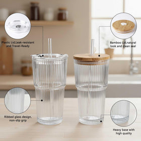 Ruckae leakproof lid with silicone seal prevents spills.