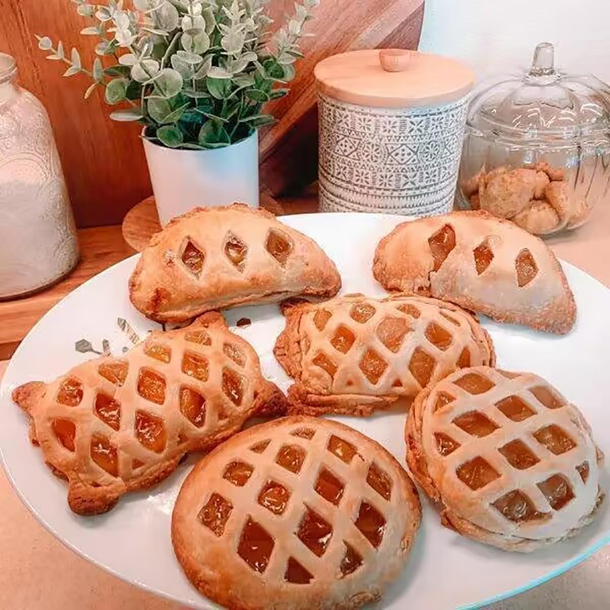 RuiGou-GuoLong acorn shape pie mold for charming treats