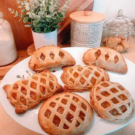 RuiGou-GuoLong acorn shape pie mold for charming treats