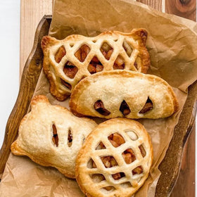 RuiGou-GuoLong pumpkin shape pie mold for festive hand pies