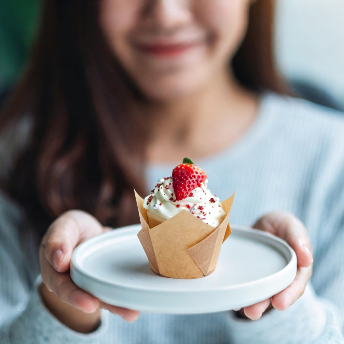 Ruisita tulip cups at kids' party, cute and easy one-mouth treats.