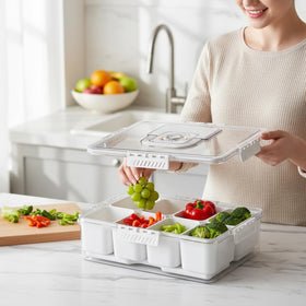 Runche Snackle Box lid and handle make transport easy for outings.