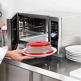 RUNZI multi-functional cover doubles as a colander or fruit basket.