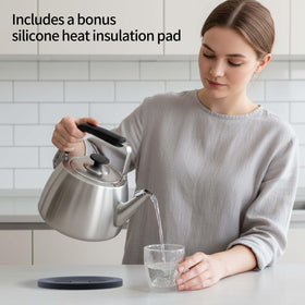 SADOMAIN Tea Kettle is induction-compatible and works on various heat sources.