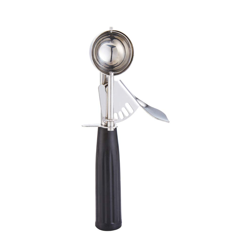 Saebye 18/8 stainless steel bowl delivers durable, rust-free scooping.