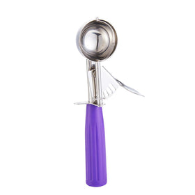 Saebye cookie scoop featuring ergonomic release for easy one-handed use.