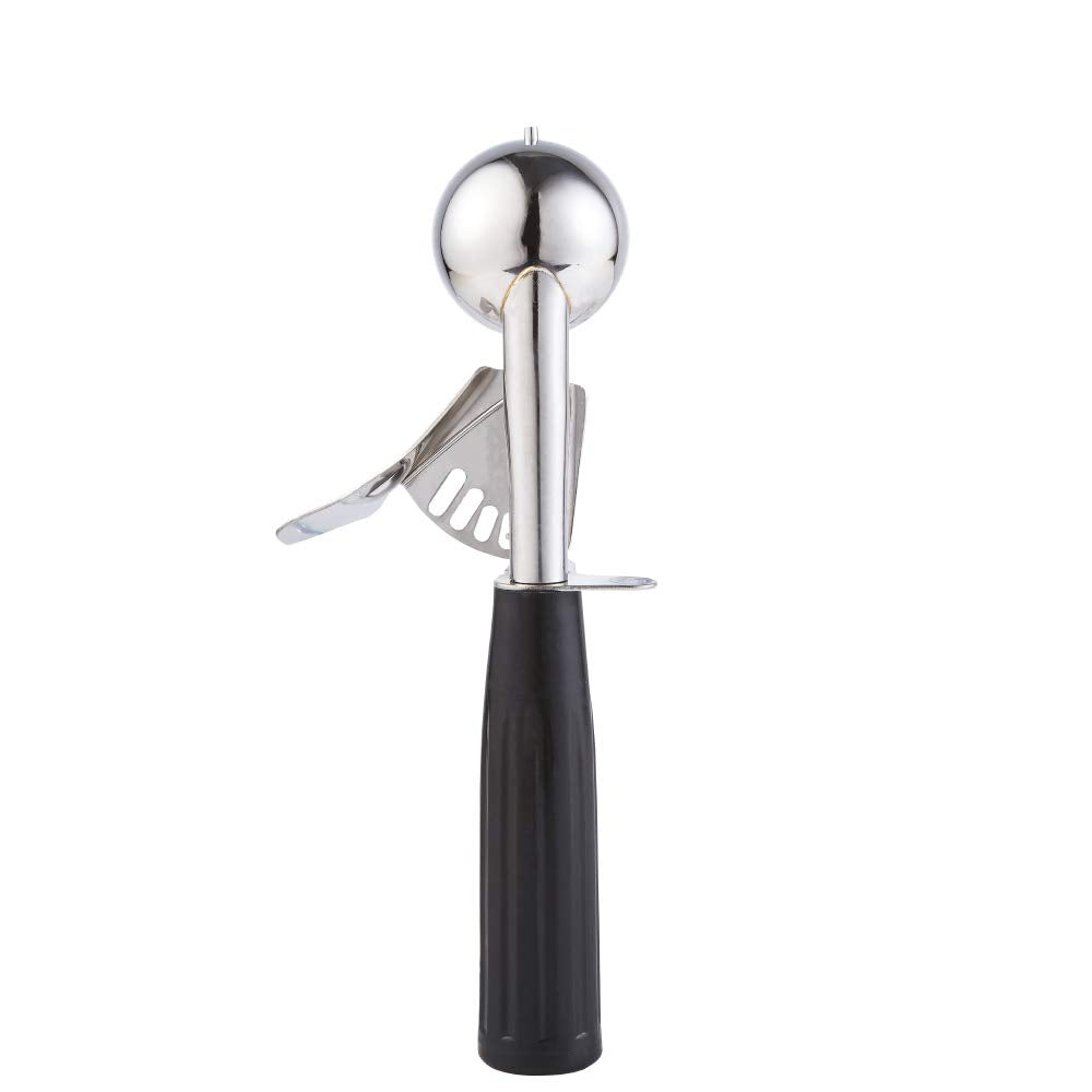 Saebye ergonomic release system makes dough release effortless.