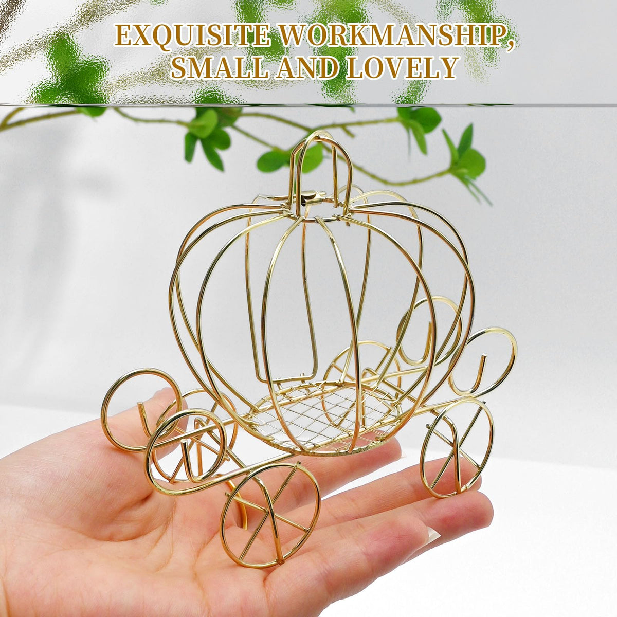 Saihisday pumpkin carriage candy box used as wedding décor with a golden touch.