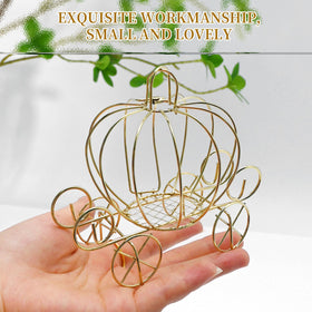 Saihisday pumpkin carriage candy box used as wedding décor with a golden touch.