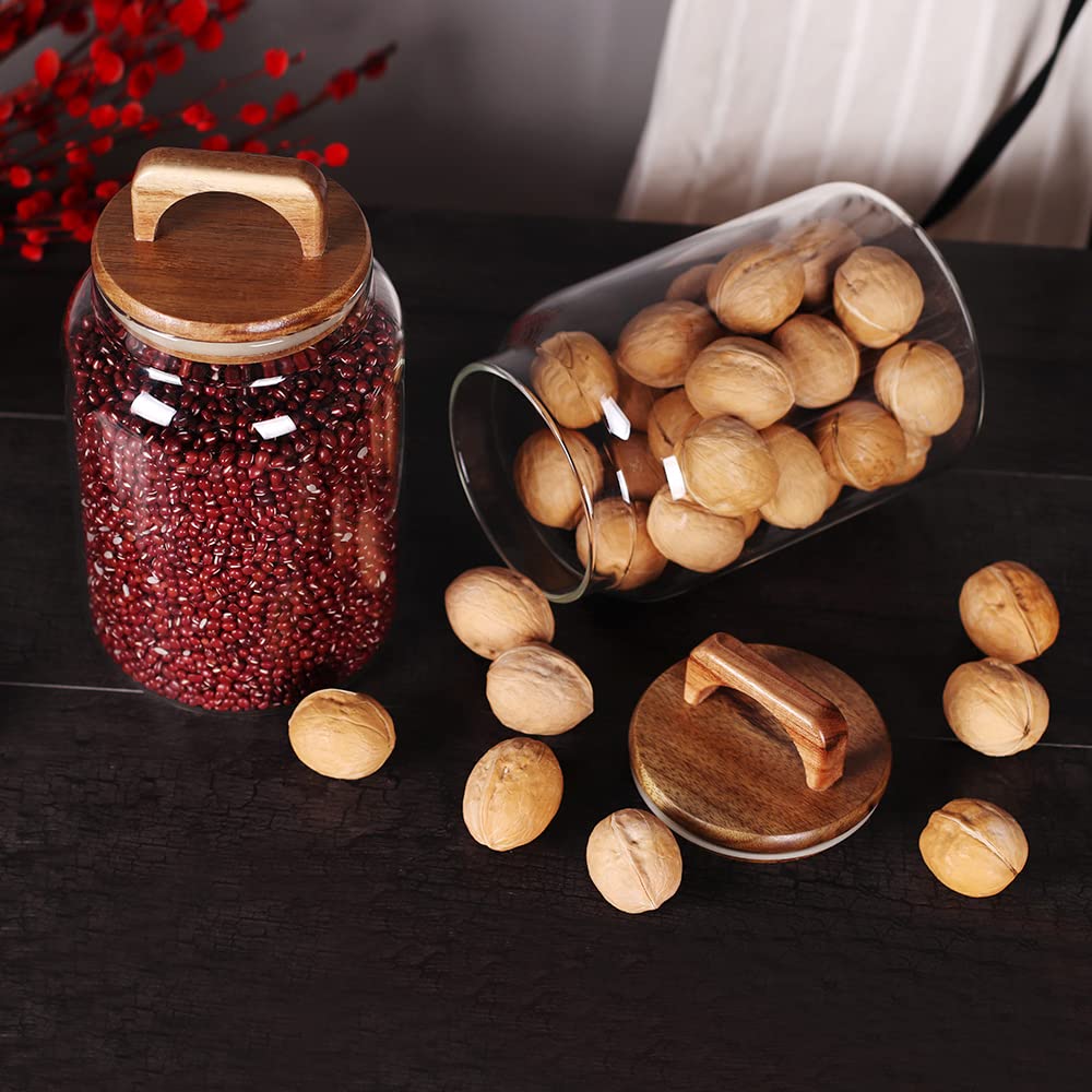SAIOOL cereal and snacks stored in clear glass jars.