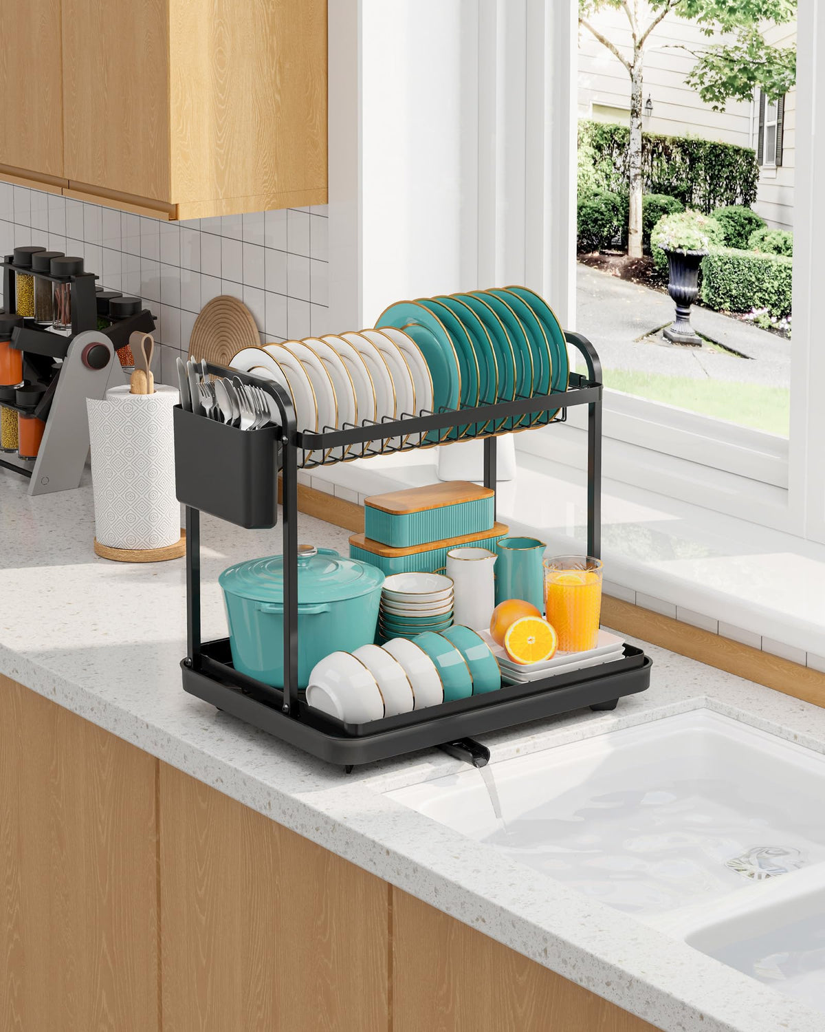 Sakugi dish rack with water drainage channel funnels water away