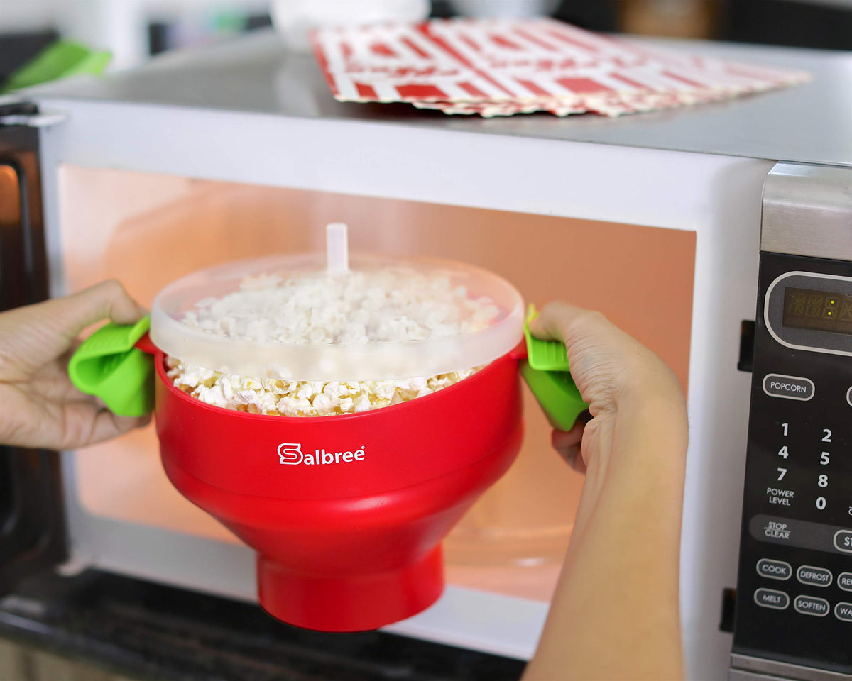 Salbree popcorn popper promotes eco-friendly snacking by reducing bag waste.