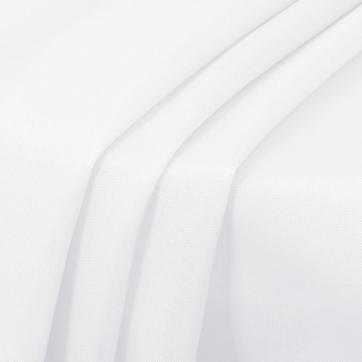 Sancua machine-washable round tablecloth simplifies cleanup after events.