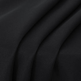 Sancua wedding banquet setup featuring an elegant black round tablecloth.