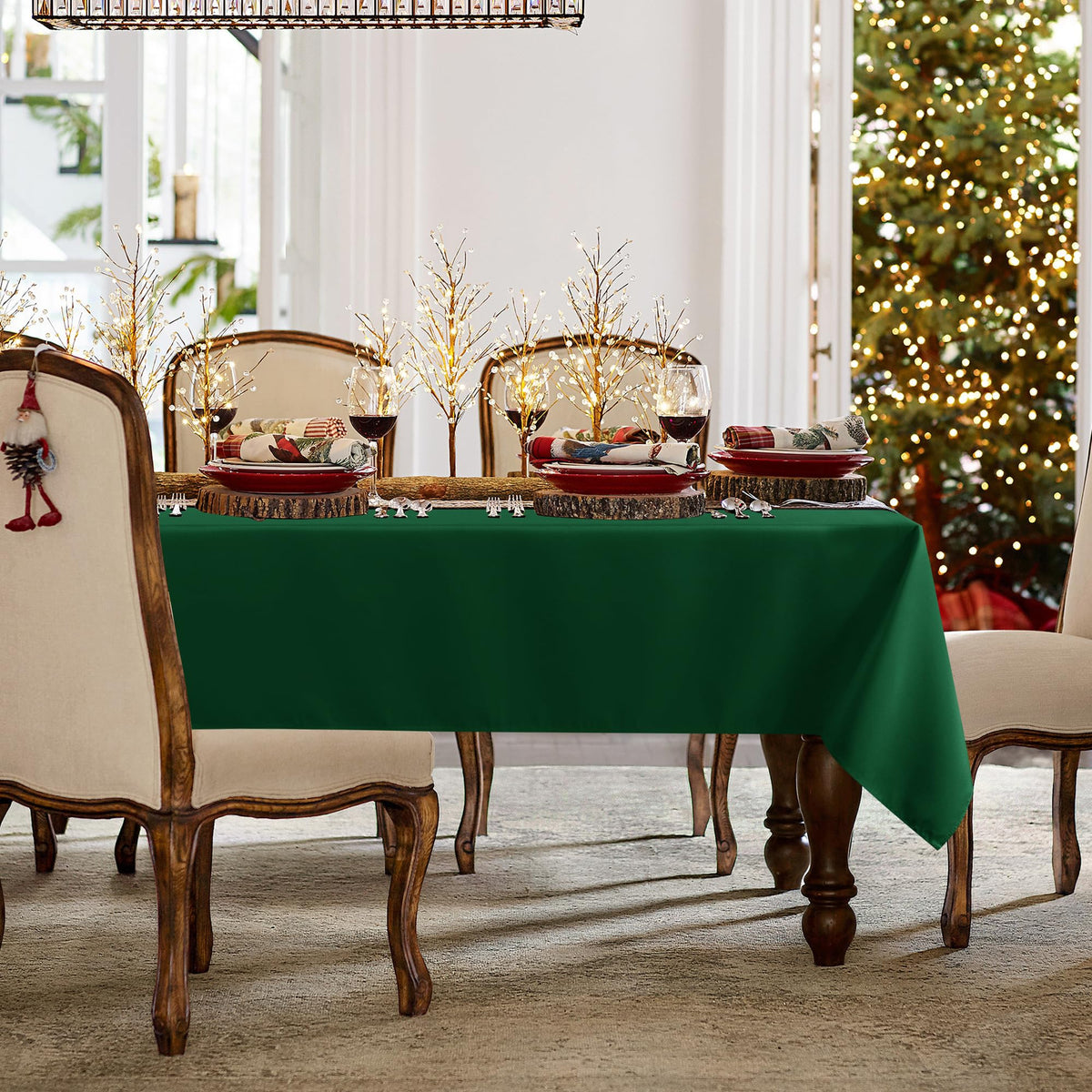 Sancua hunter green tablecloth set for buffet dining, color enhances presentation.