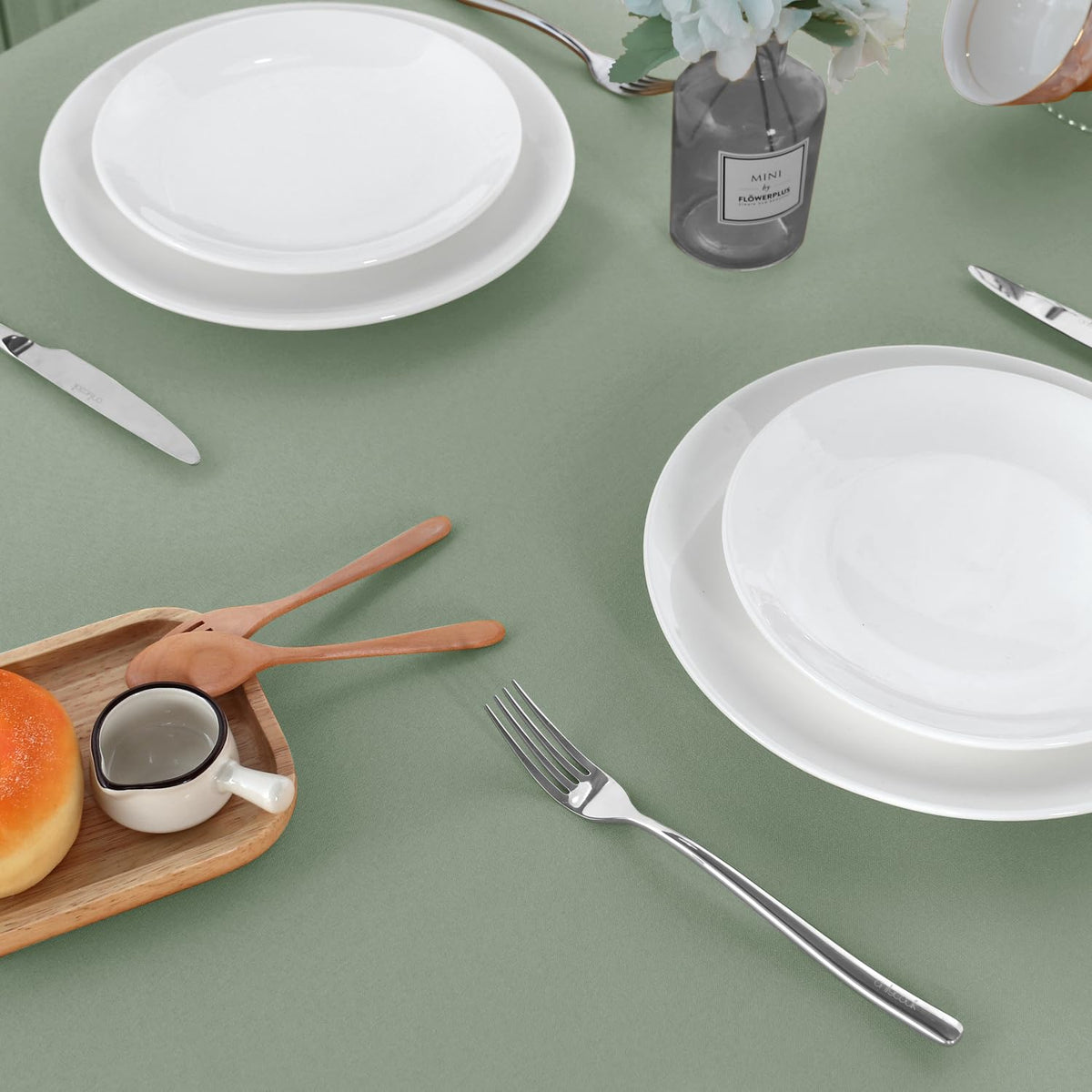 Family dining with Sancua tablecloth protecting the surface