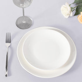 Sancua wedding reception setup with white round tablecloth and candles