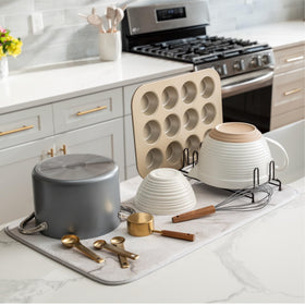S&T INC. Absorbent microfiber drying mat provides a soft, quick-dry surface for dishes.