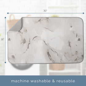 S&T INC. Machine-washable dish drying mat cleans easily after heavy cooking.